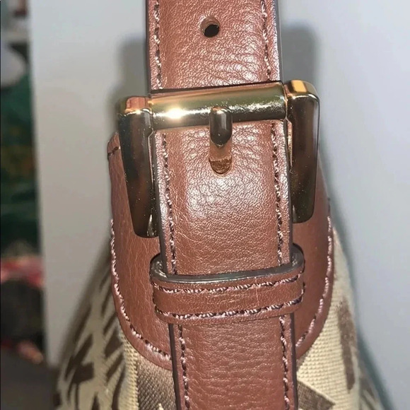 New Michael Kors Purse - Picture 6 of 6